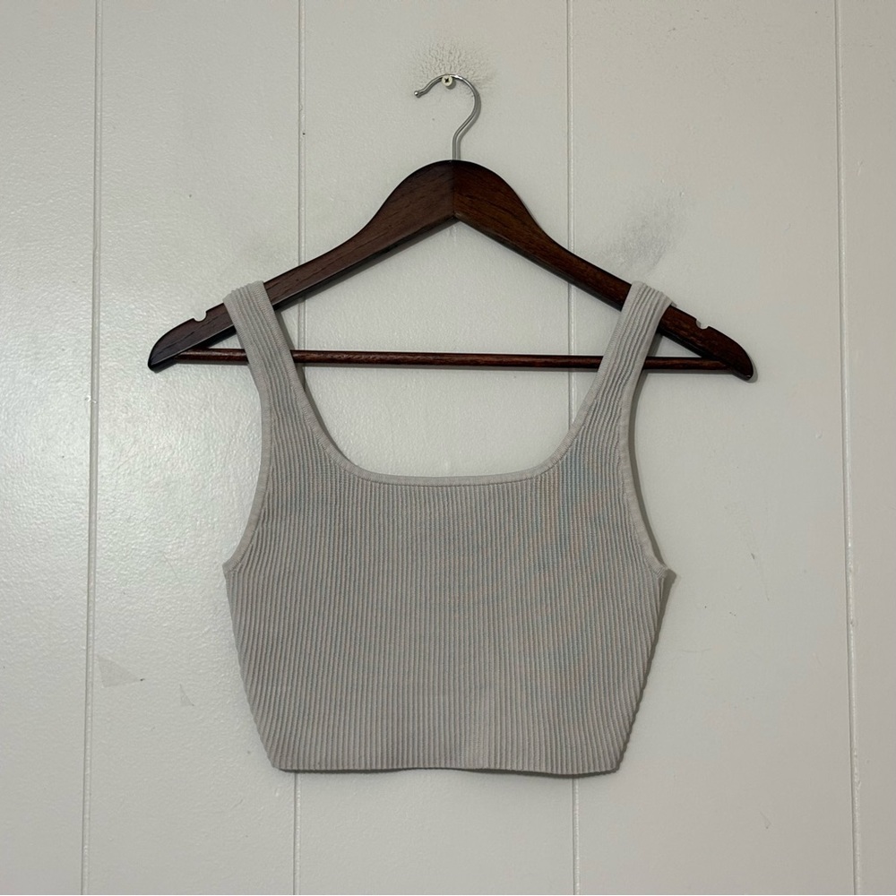 Babaton Aritzia Sculpt Knit Square Neck Crop Tank Beige Ribbed Fitted Top Size S - Picture 2 of 7
